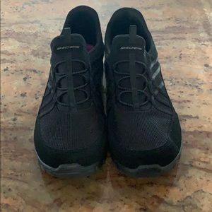 NWOT Sketchers Memory Foam Sneakers